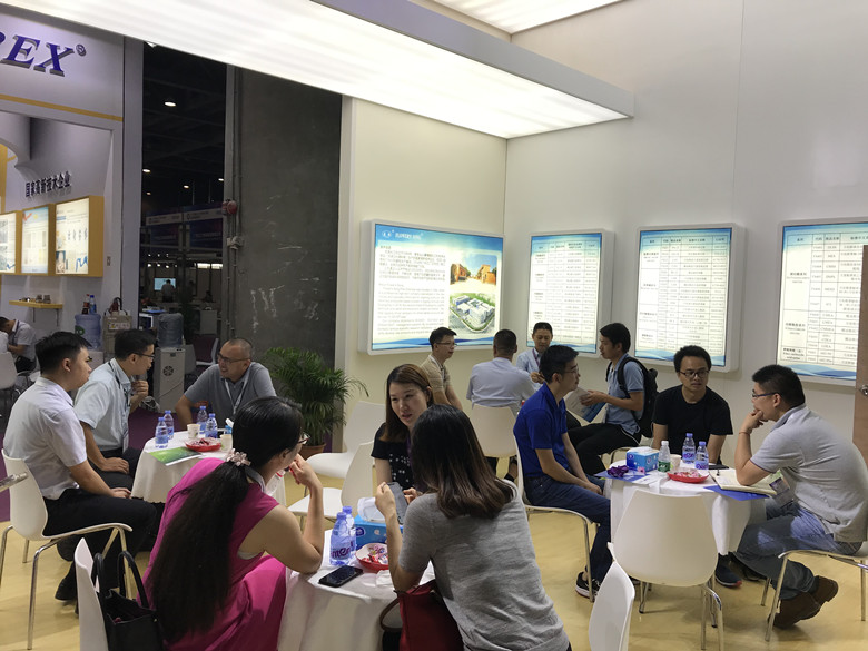 参展客人咨询4.jpg